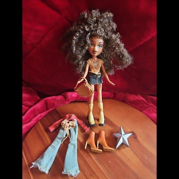 Vintage Bratz Style It Sasha Doll Complete MGA 2001 Curly Hair Outfit Boots - Picture 1 of 5